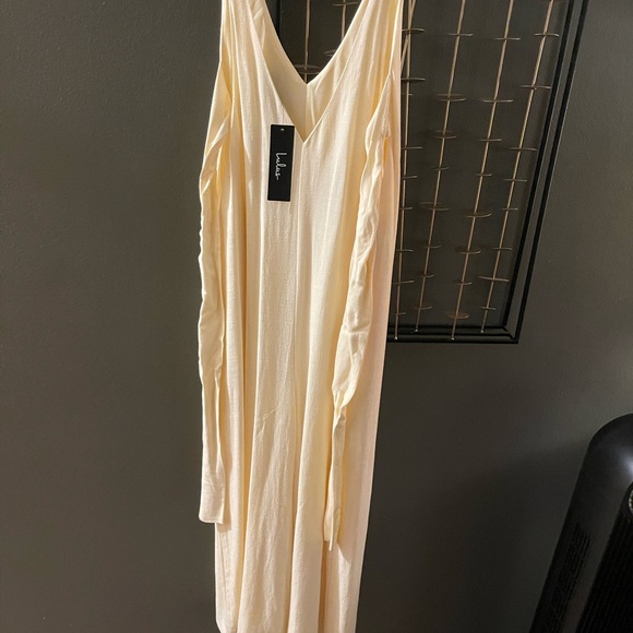 Cream Romper - Picture 2 of 5